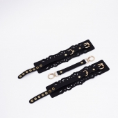 Черный кожаные оковы с узорами и золотистой фурнитурой - Crazy Handmade - купить с доставкой в Шахтах