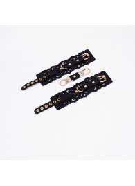 Черные кожаные наручники с узорами и золотистой фурнитурой - Crazy Handmade - купить с доставкой в Шахтах