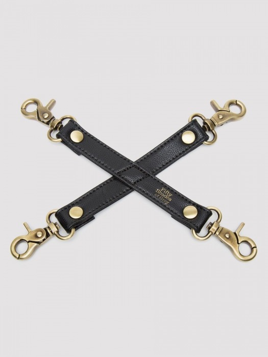 Черный фиксатор для манжет Bound to You Faux Leather Hogtie - Fifty Shades of Grey - купить с доставкой в Шахтах