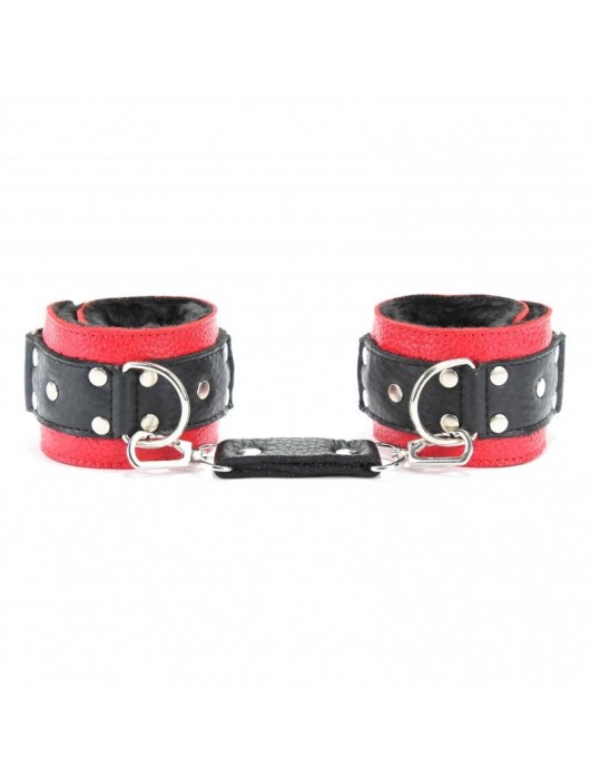 Красно-чёрные кожаные наручники с меховым подкладом - БДСМ Арсенал - купить с доставкой в Шахтах