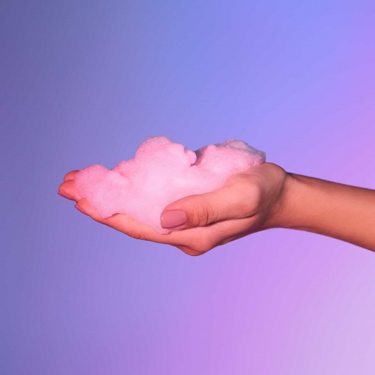 Массажная хрустящая пенка Tickle My Body Strawberry с ароматом клубники - 150 мл. - Love to Love - купить с доставкой в Шахтах