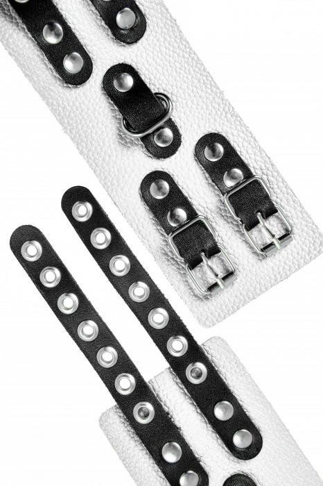 Бело-черные наручники с двумя ремешками и люверсами - Pecado - купить с доставкой в Шахтах