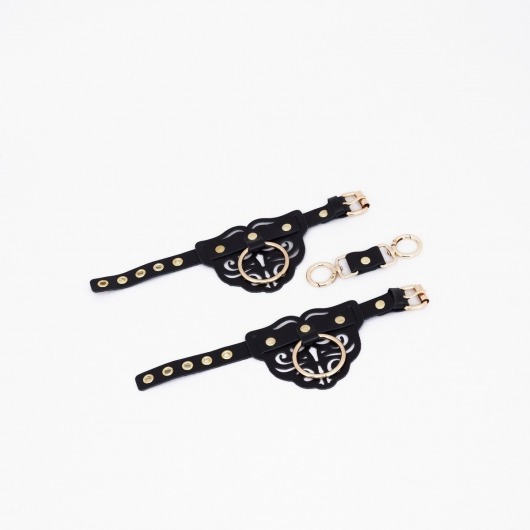 Черные кожаные наручники с клепками, кольцами и золотистой фурнитурой - Crazy Handmade - купить с доставкой в Шахтах