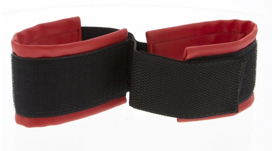 Полиуретановые манжеты для фиксации рук вместе Bound Together Wrist Restraints - Blush Novelties - купить с доставкой в Шахтах